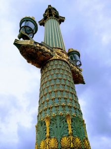 colonne rostrale place de la concorde