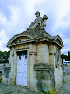 statue bordeaux place de la concorde