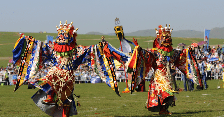 danse sacrée tsam chamanisme jaune